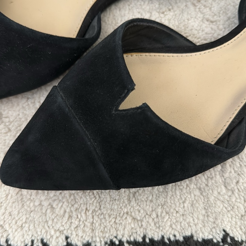 Vince Camuto Suede Black Pointed Toe Flats size 7 - Picture 3 of 4